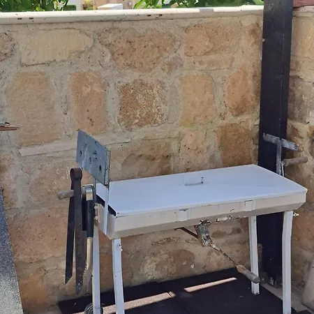 Peaceful Townhouse With Private Pool Near The Sea