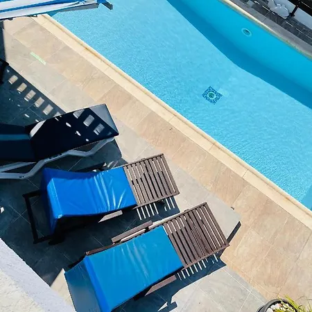 Peaceful Townhouse With Private Pool Near The Sea דירה Paphos